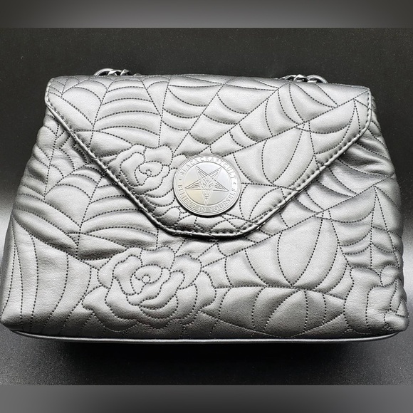 BlackCraft Cult Charlotte Spider Quilt Shoulder Bag - Picture 5 of 11